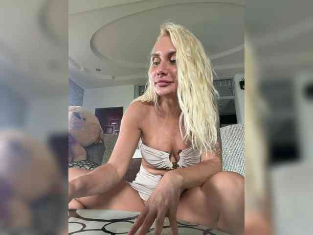 Tvoyasamka77 webcam