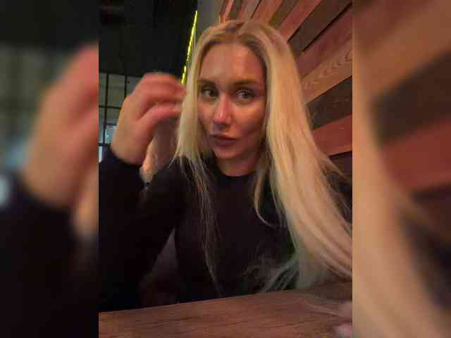 Tvoyasamka77 webcam
