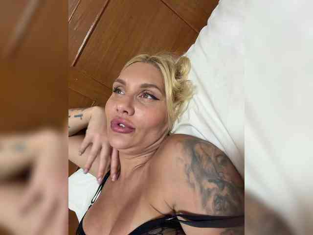 Tvoyasamka77 webcam