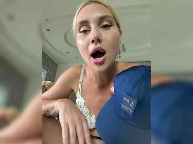 Tvoyasamka77 webcam