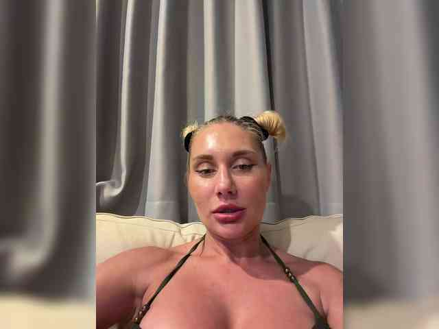 Tvoyasamka77 webcam