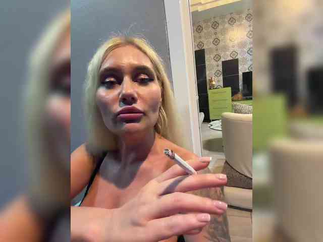 Tvoyasamka77 webcam