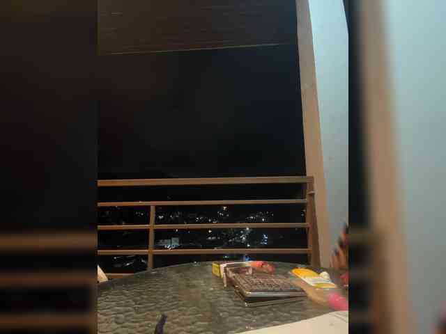 Tvoyasamka77 webcam