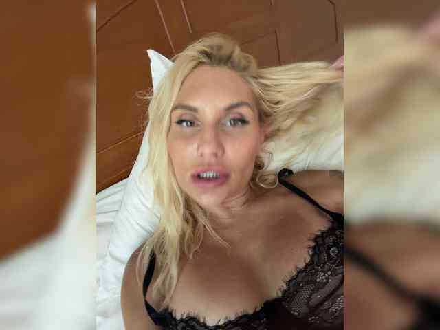 Tvoyasamka77 webcam