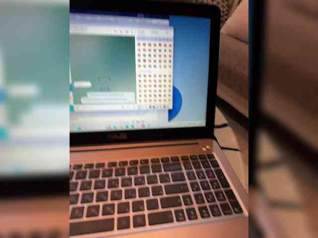 Tvoyasamka77 webcam