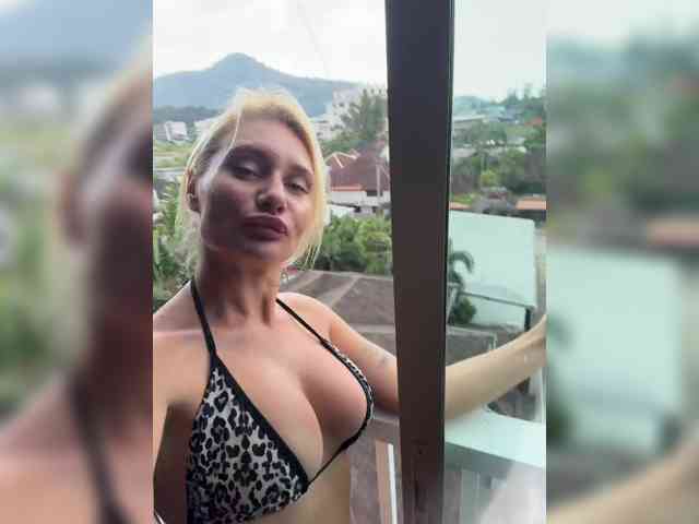 Tvoyasamka77 webcam