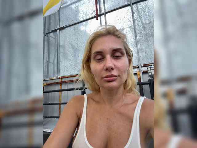 Tvoyasamka77 webcam