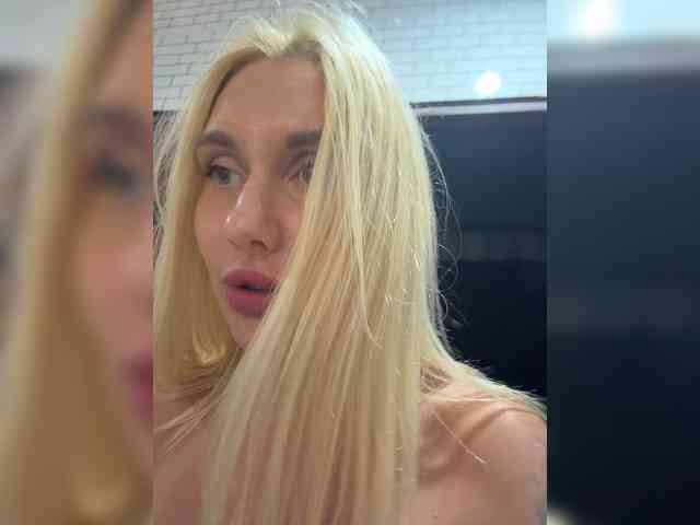 Tvoyasamka77 webcam