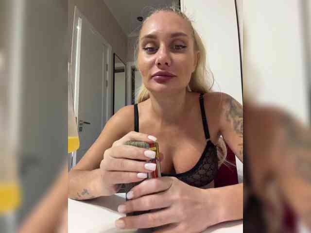 Tvoyasamka77 webcam