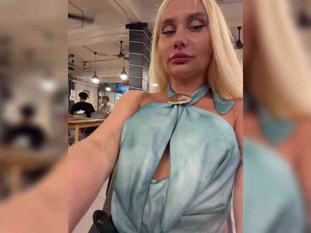 Tvoyasamka77 webcam