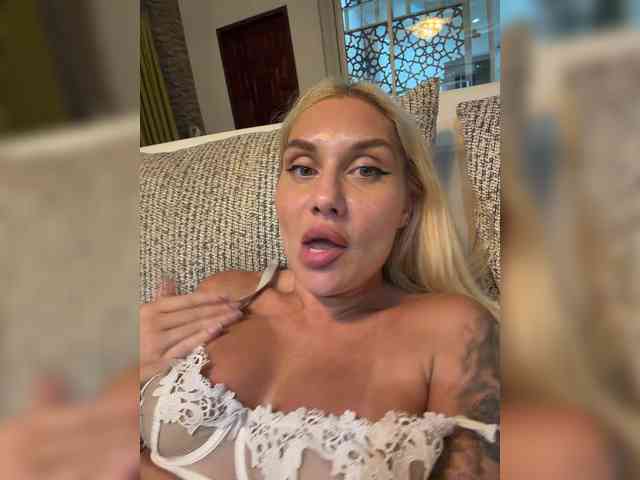 Tvoyasamka77 webcam