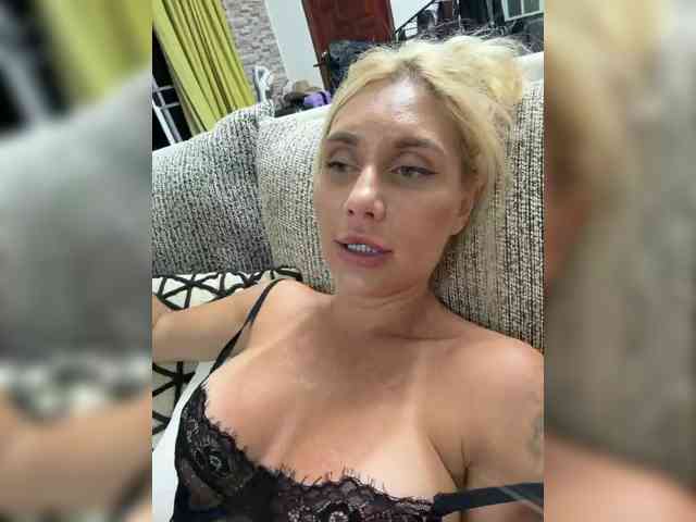 Tvoyasamka77 webcam