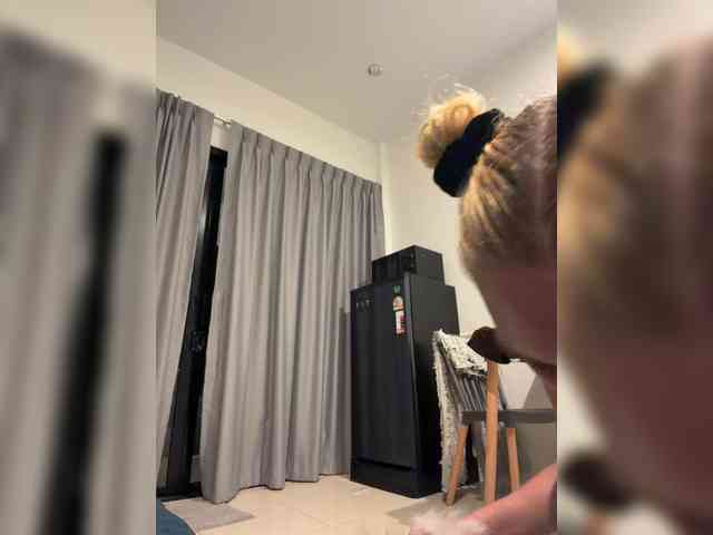 Tvoyasamka77 webcam