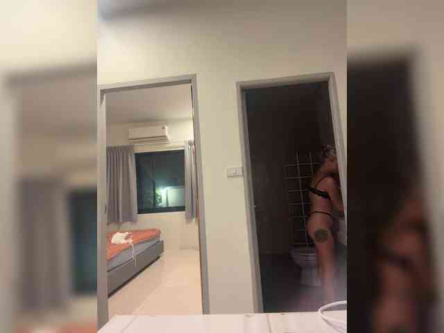 Tvoyasamka77 webcam