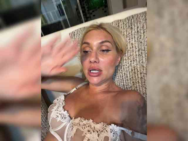 Tvoyasamka77 webcam