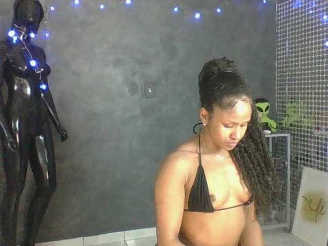 Anjinhamah live cam on BongaCams