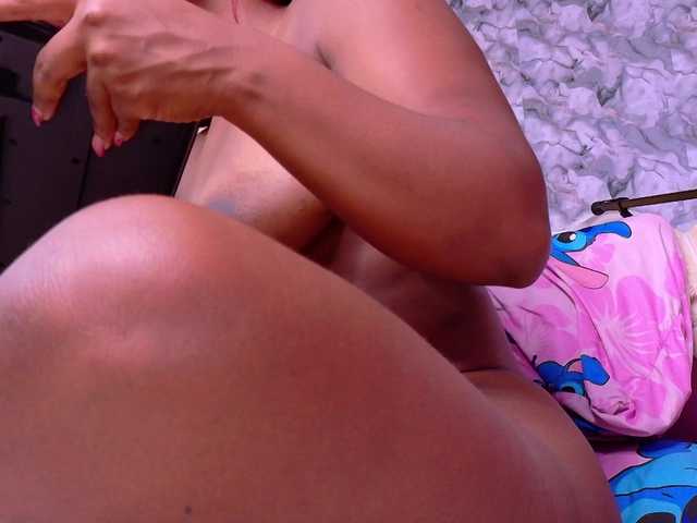 choco-dessert live cam on BongaCams