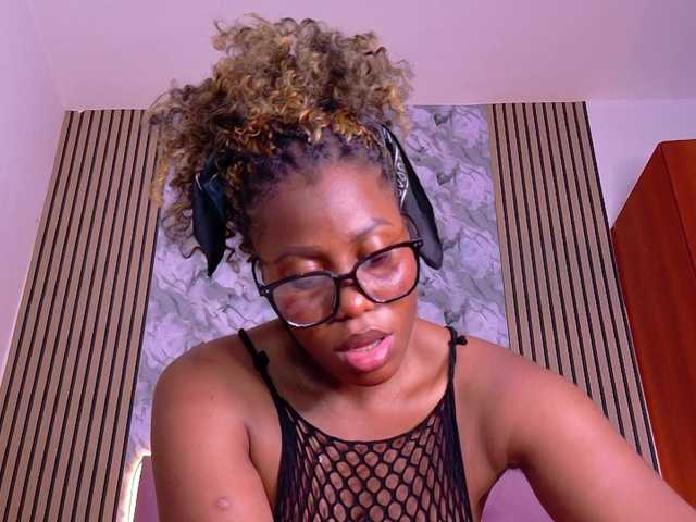choco-dessert live cam on BongaCams