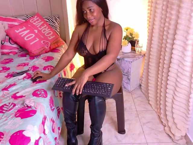 choco-dessert live cam on BongaCams