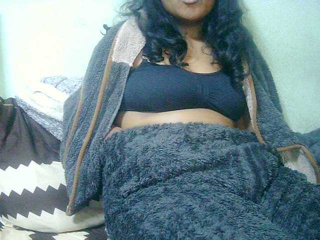 Sex chat gratuit in direct cu Cathie69 pe BongaCams