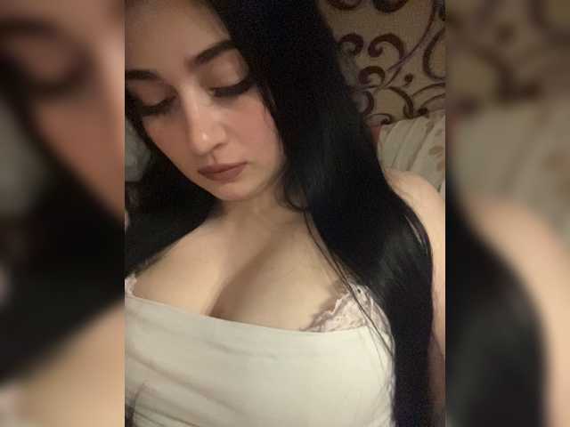 BabyMilia717 live cam on BongaCams