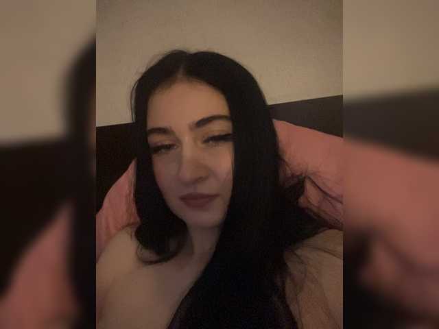 BabyMilia717 live cam on BongaCams
