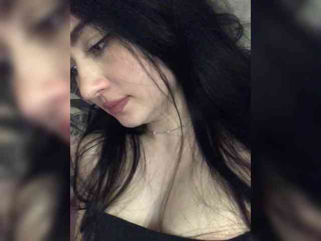 BabyMilia717 Live Webcam on BongaCams