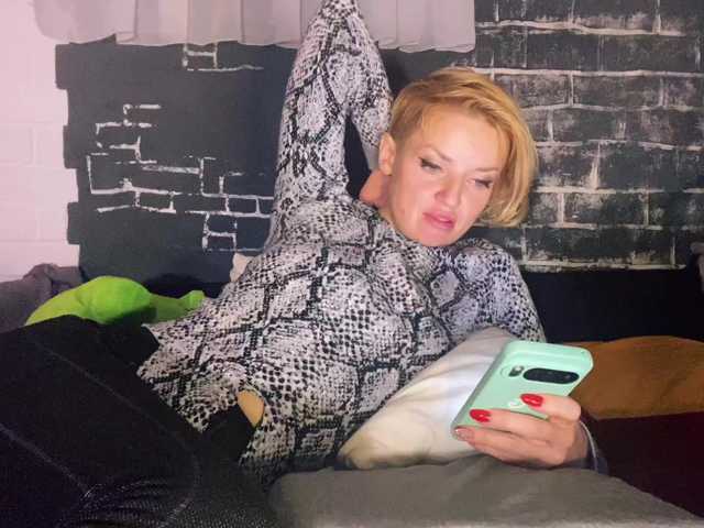 Jennifferr live cam on BongaCams