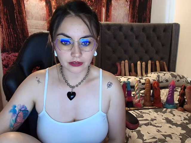 sofia23dirty live cam on BongaCams
