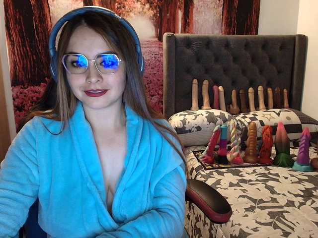 sofia23dirty live cam on BongaCams