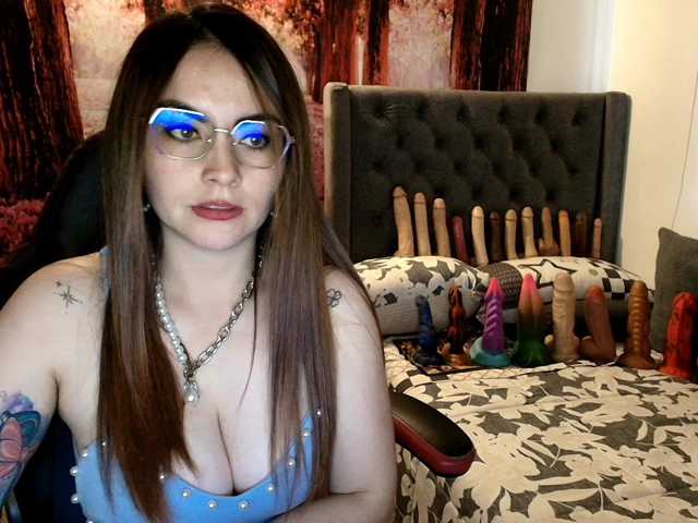 sofia23dirty live cam on BongaCams