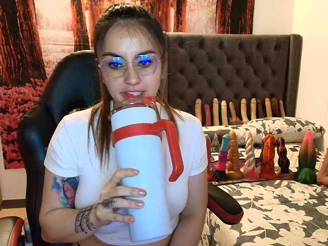 sofia23dirty live cam on BongaCams