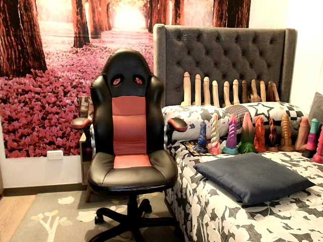 sofia23dirty live cam on BongaCams