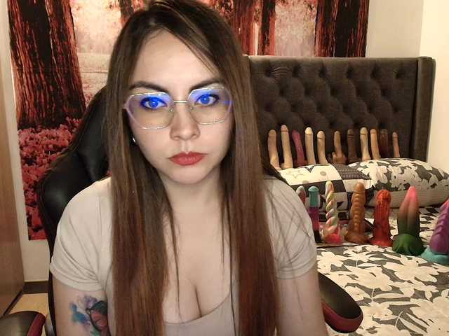sofia23dirty live webcam show