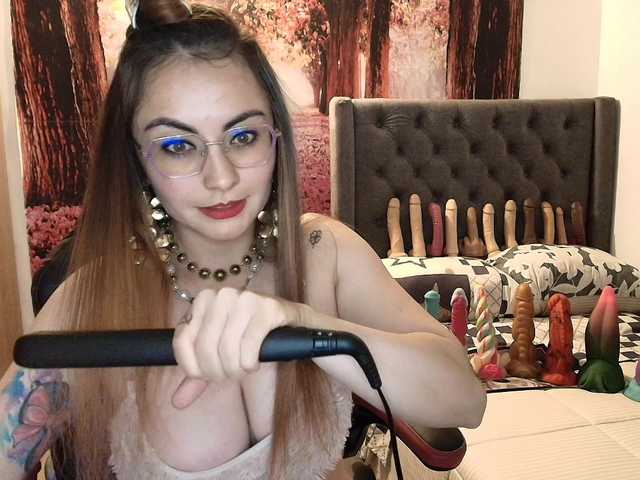 sofia23dirty live cam on BongaCams