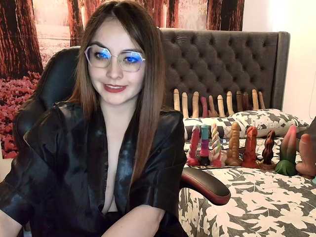 sofia23dirty live cam on BongaCams