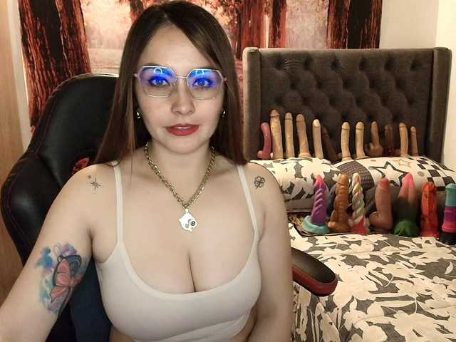 sofia23dirty live cam on BongaCams