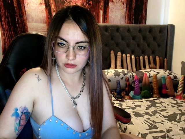 sofia23dirty live cam on BongaCams