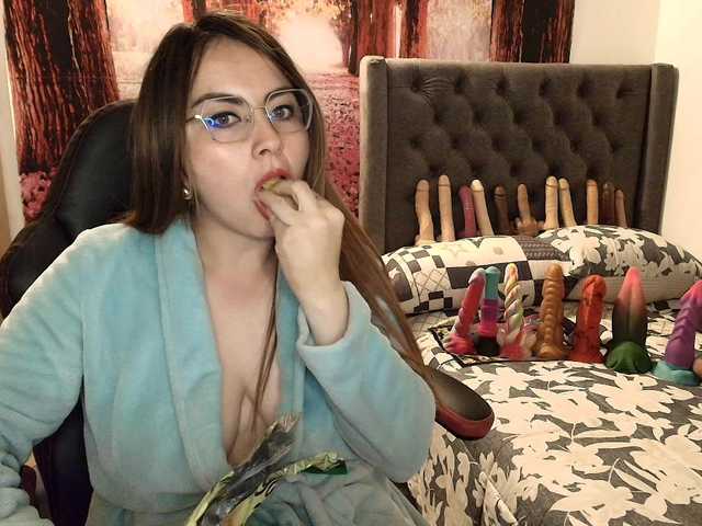 sofia23dirty live cam on BongaCams