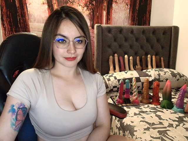 sofia23dirty live cam on BongaCams
