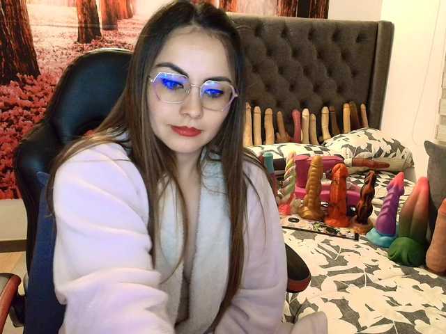 sofia23dirty's BongaCams show and profile