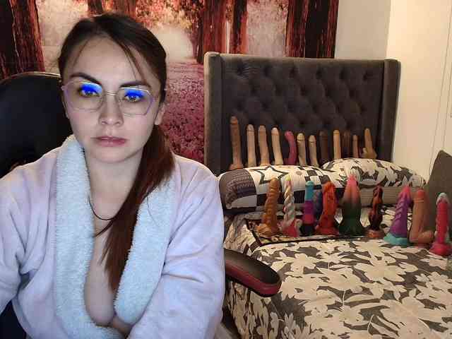 sofia23dirty's live room