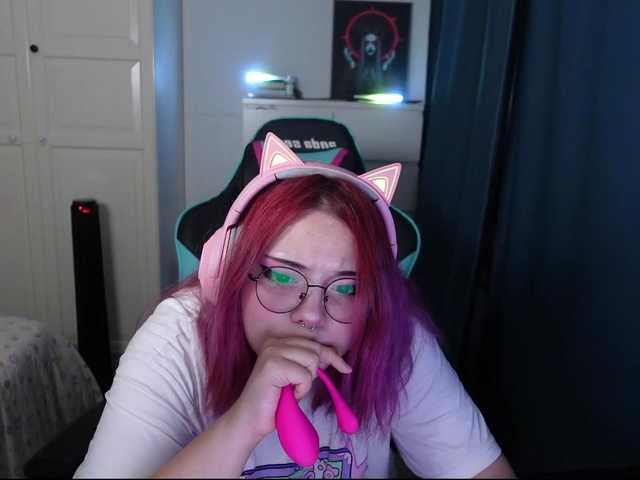 Furiyssh live webcam show