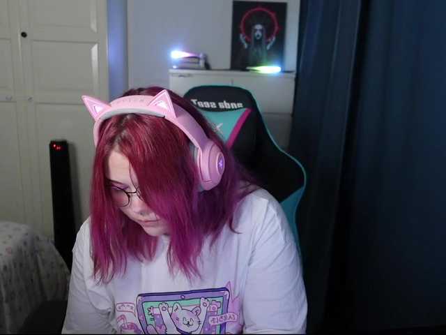 Furiyssh live webcam show