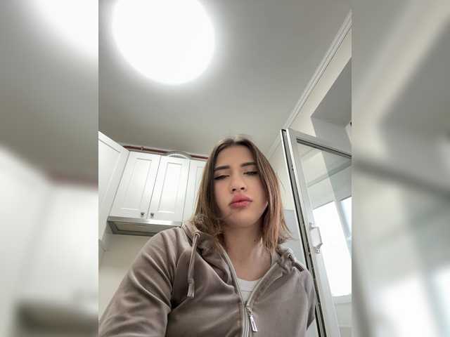 alizii's BongaCams show and profile