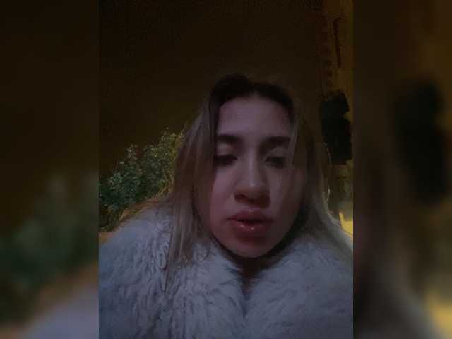 alizii, en directo ahora en BongaCams