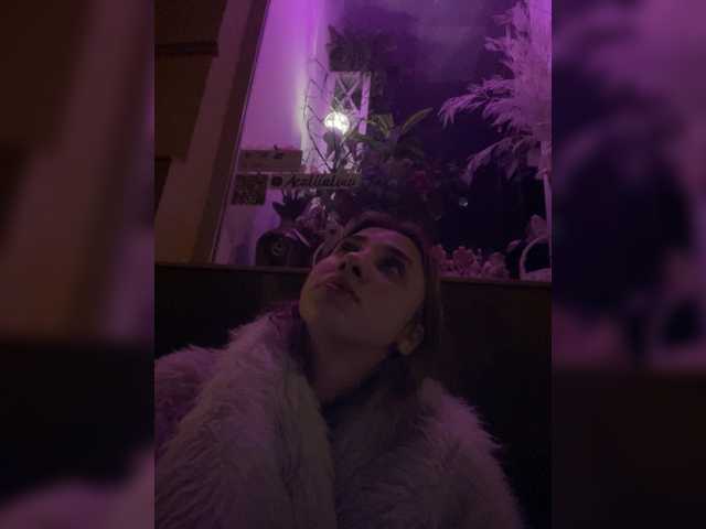 alizii, en directo ahora en BongaCams