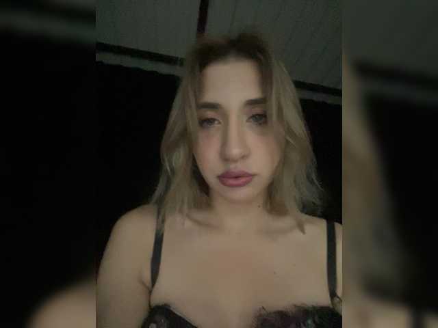 alizii, live now on BongaCams