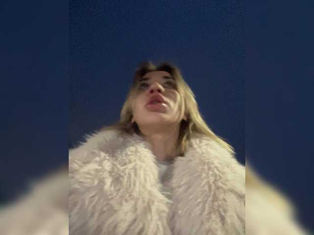 alizii, en vivo ahora en BongaCams
