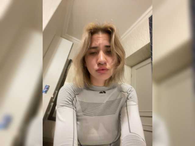 alizii, live now on BongaCams